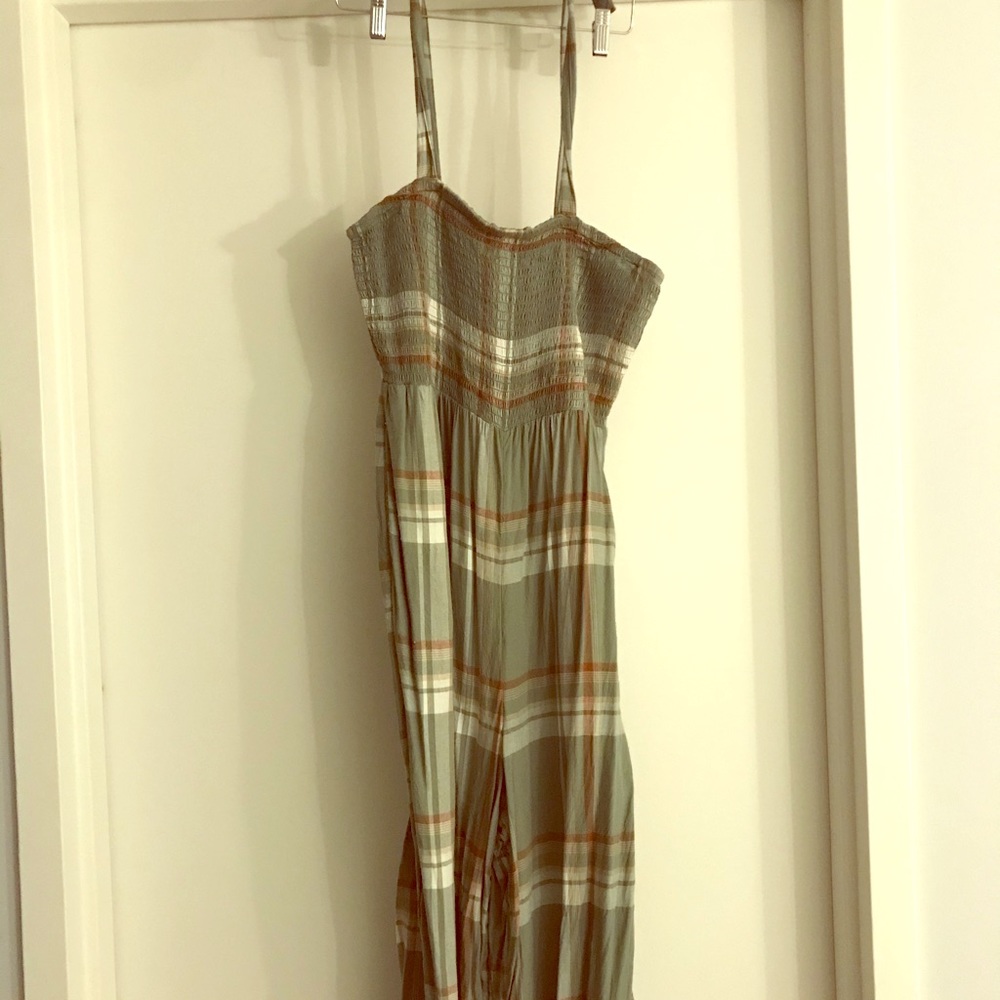 American Eagle romper in sage green and white